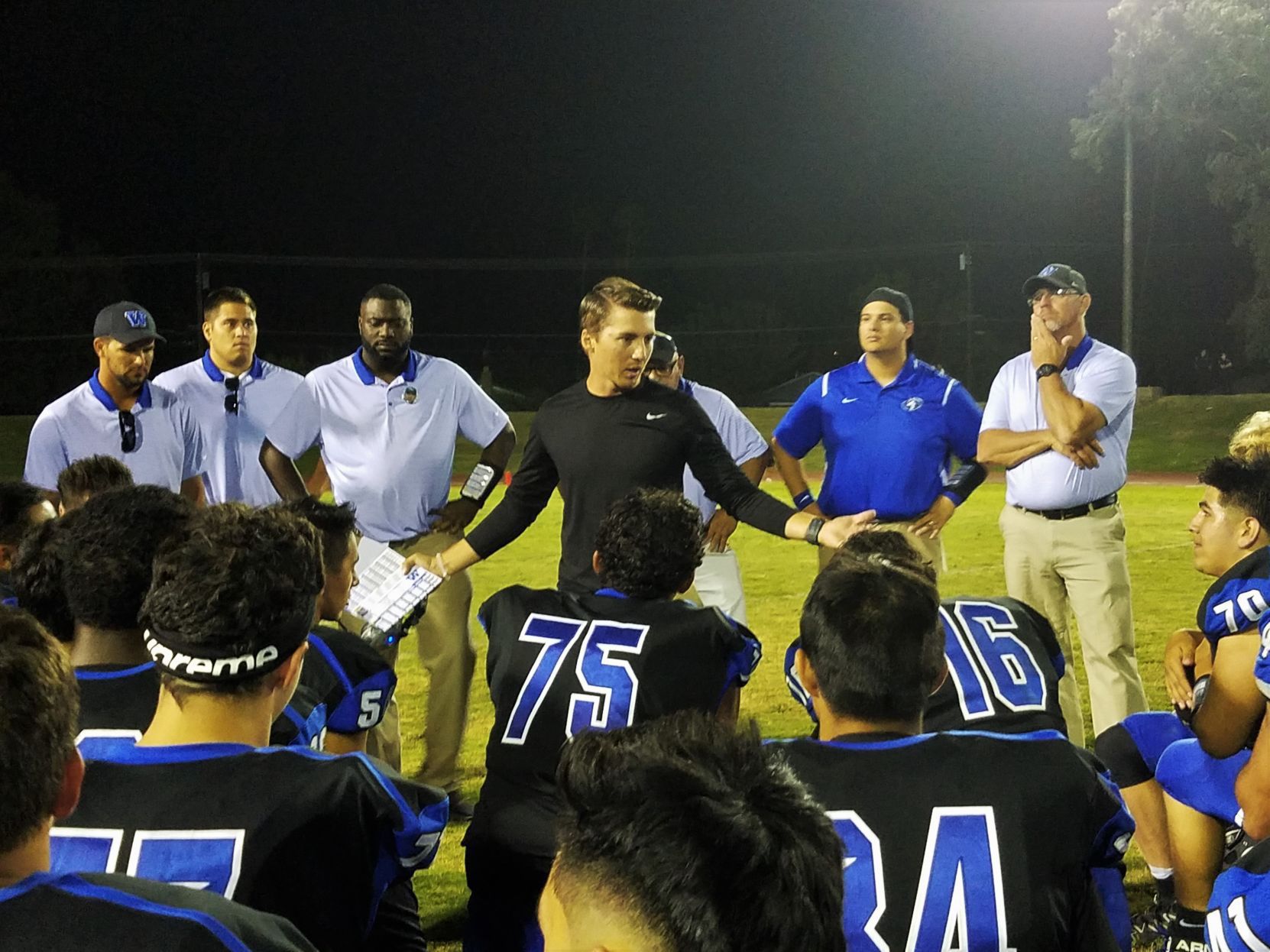 Hanford West Huskies (3-1)